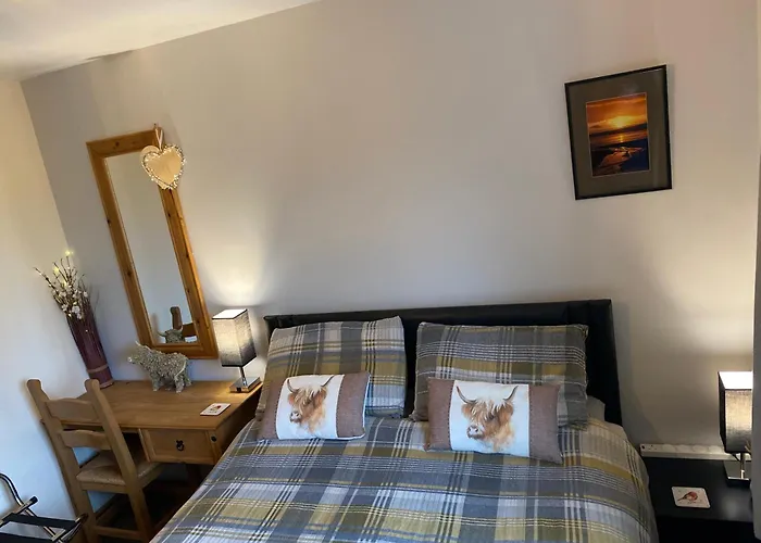 Jacquie\'S B&B -Dumfries-Room With A View