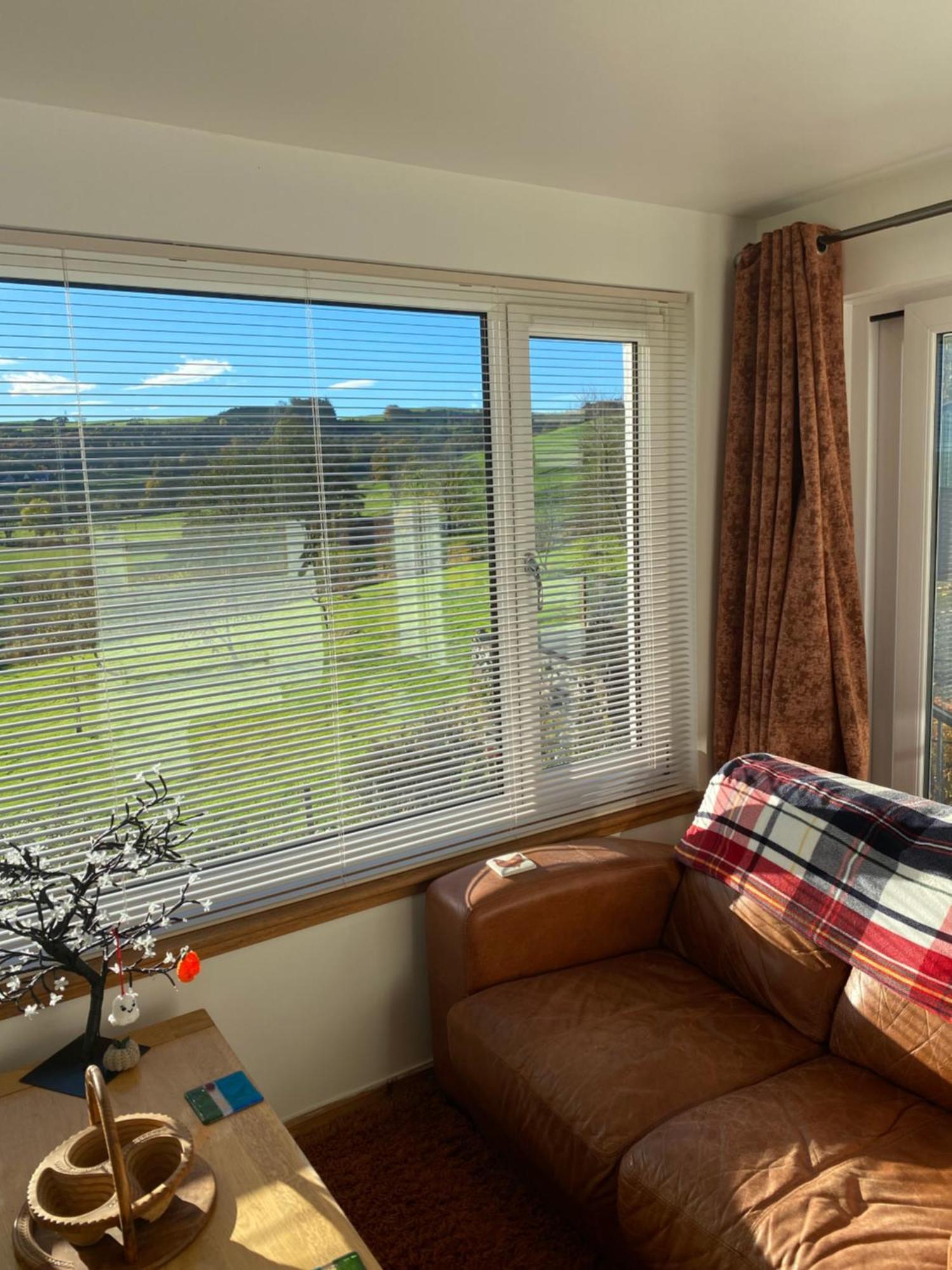Jacquie's -dumfries-room With A View Bed & Breakfast *